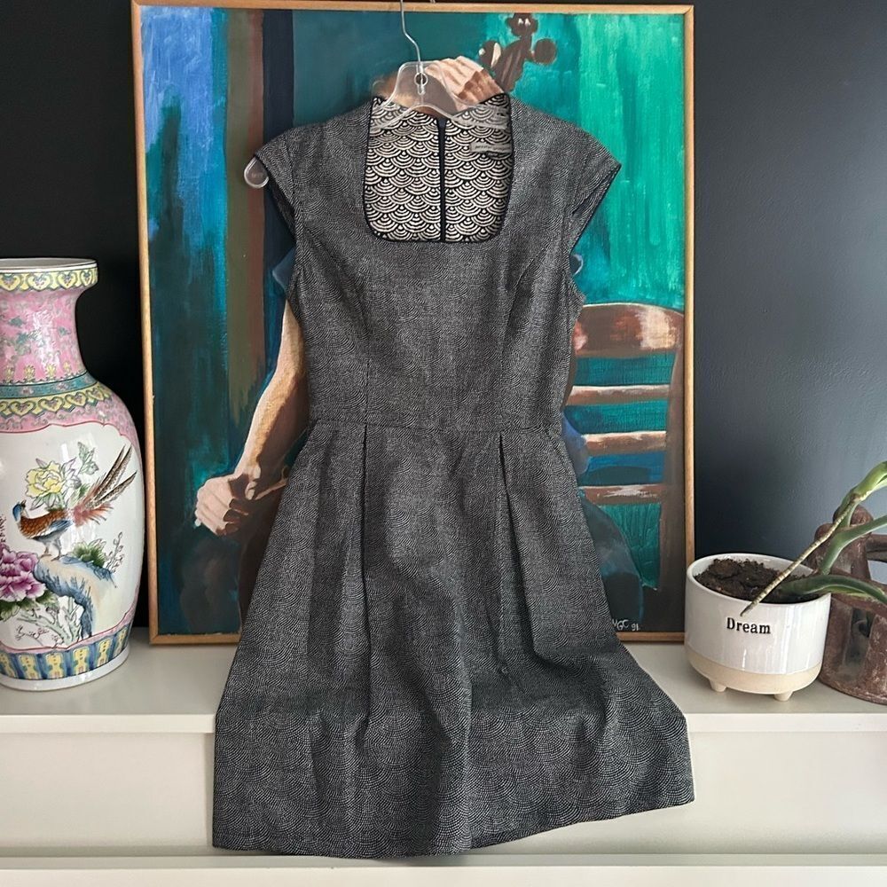 JENNIFER GLASGOW Cap Sleeve Gray Tweed Dress with Patterned Yoke